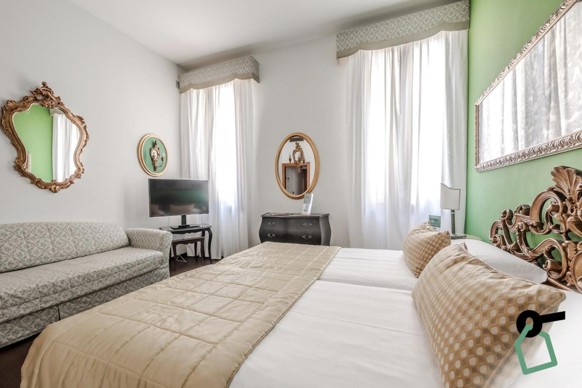 Hotiday Collection - Santa Lucia 4* Venecia